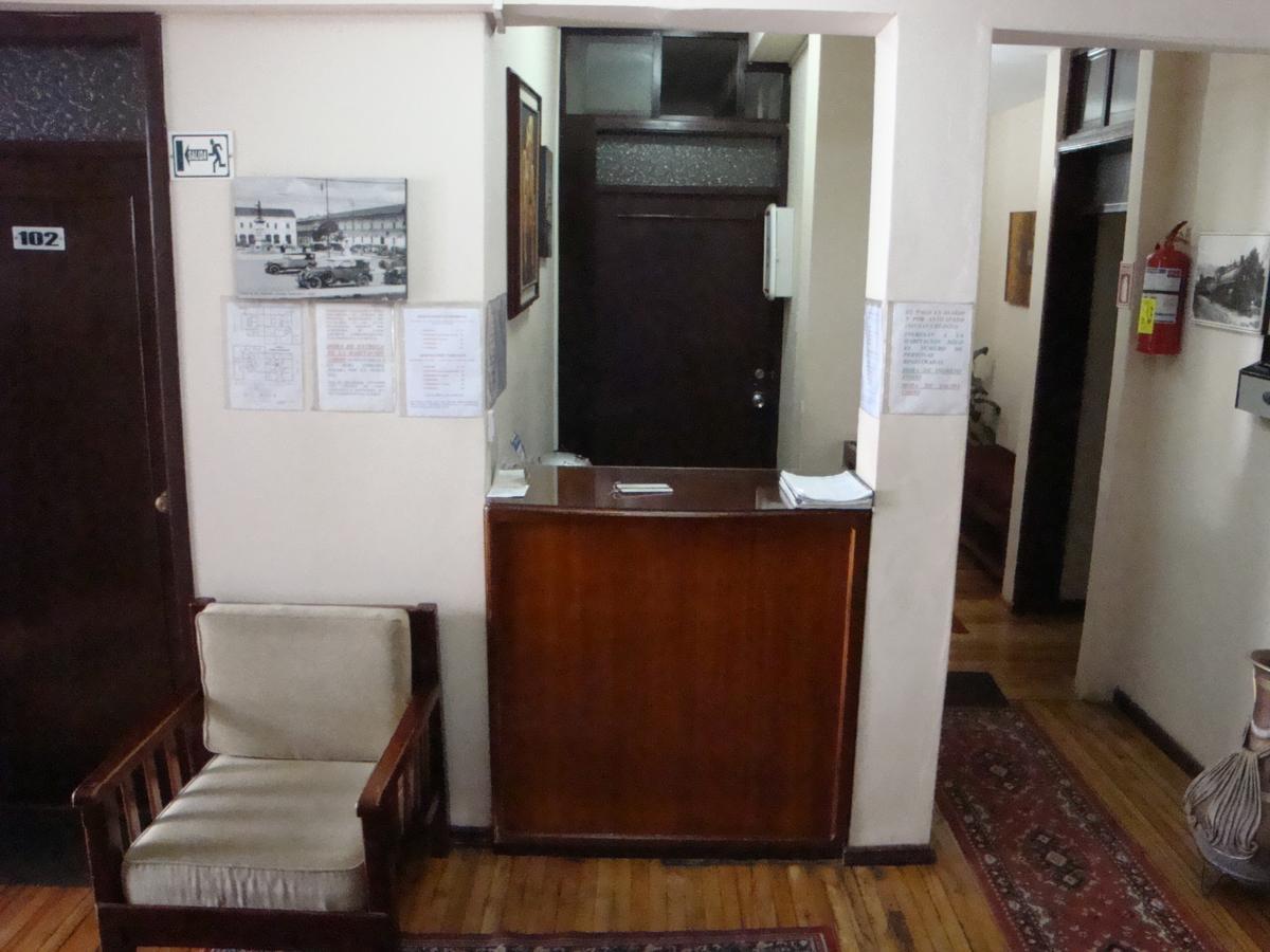 Hostal Santa Maria Gracia Quito Esterno foto