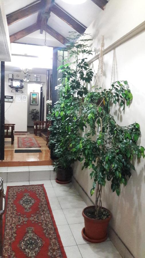 Hostal Santa Maria Gracia Quito Esterno foto