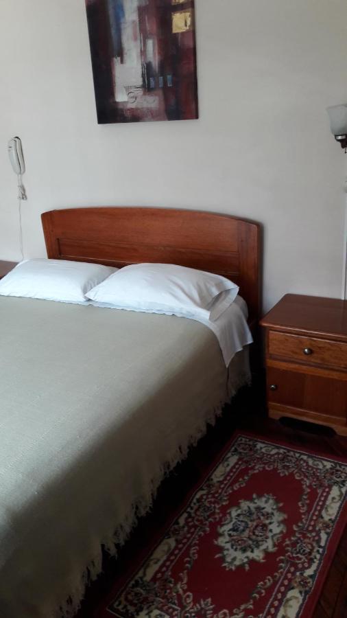 Hostal Santa Maria Gracia Quito Esterno foto
